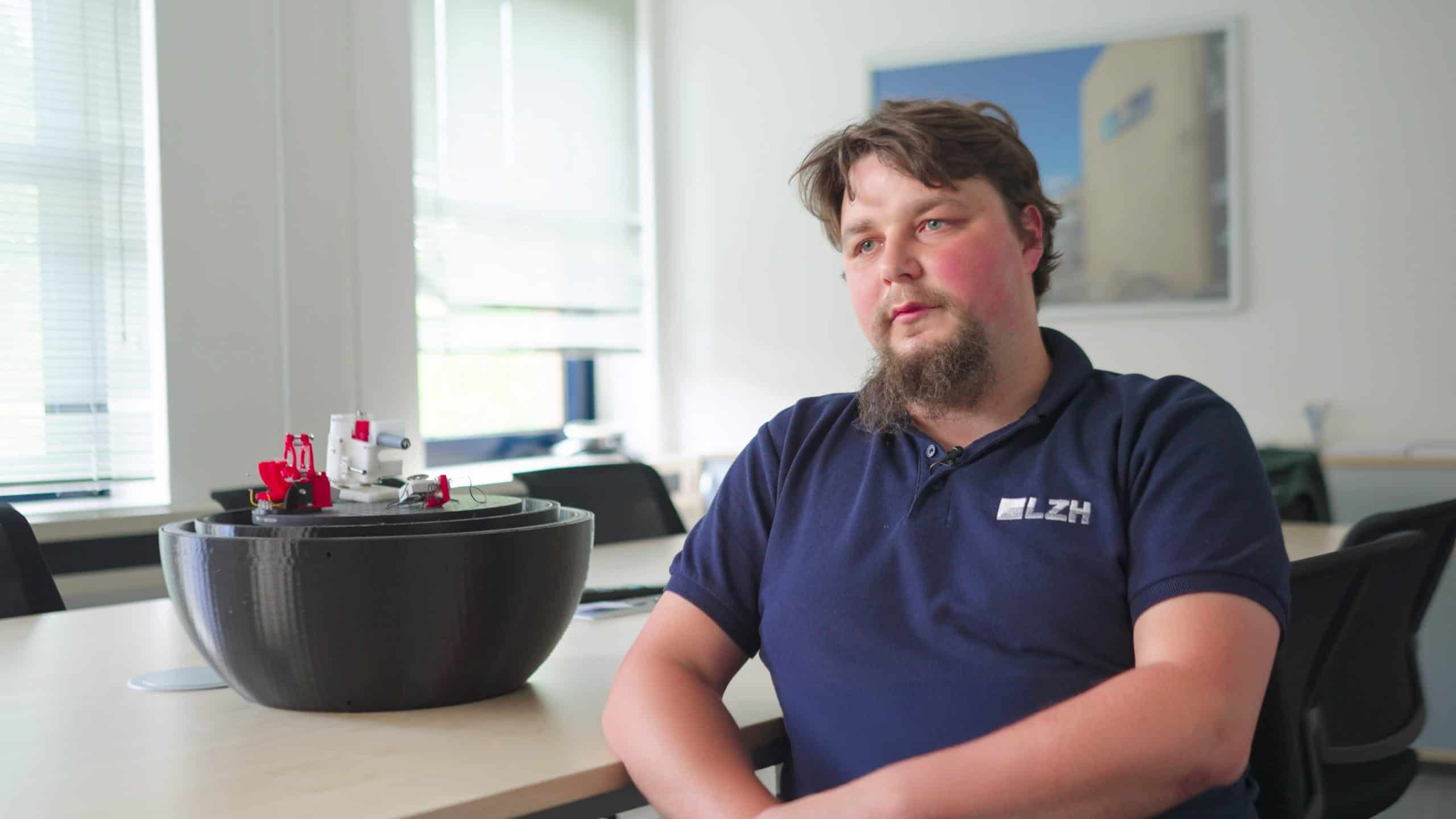 Large scale 3d printing for laser research - Joshua McCauley with the chamber 3D printed by the BigRep VIIO 250.